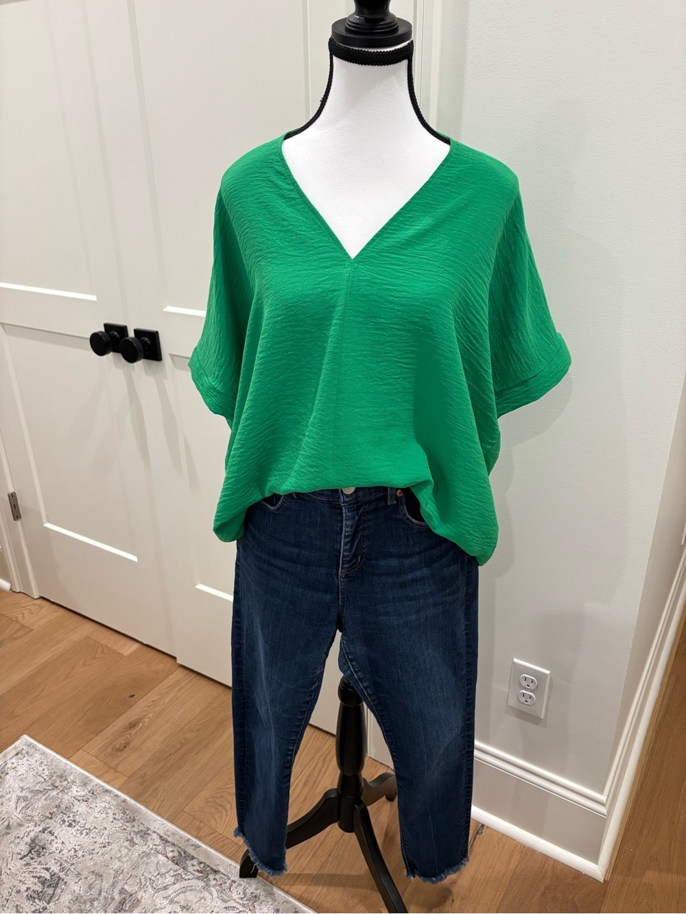 JODIFL Emerald Green V-Neck Textured Blouse